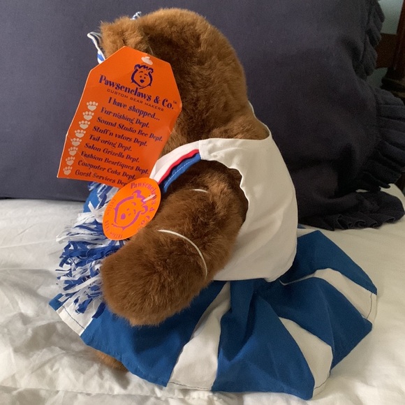 Cheerleader Bear NWT, Pawsenclaws Co., 6-piece outfit, Pom Poms & Cheer Necklace - Picture 4 of 15